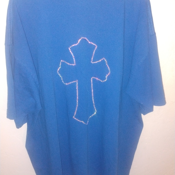 1 god Other - Blue T-Shirt with Cross Design